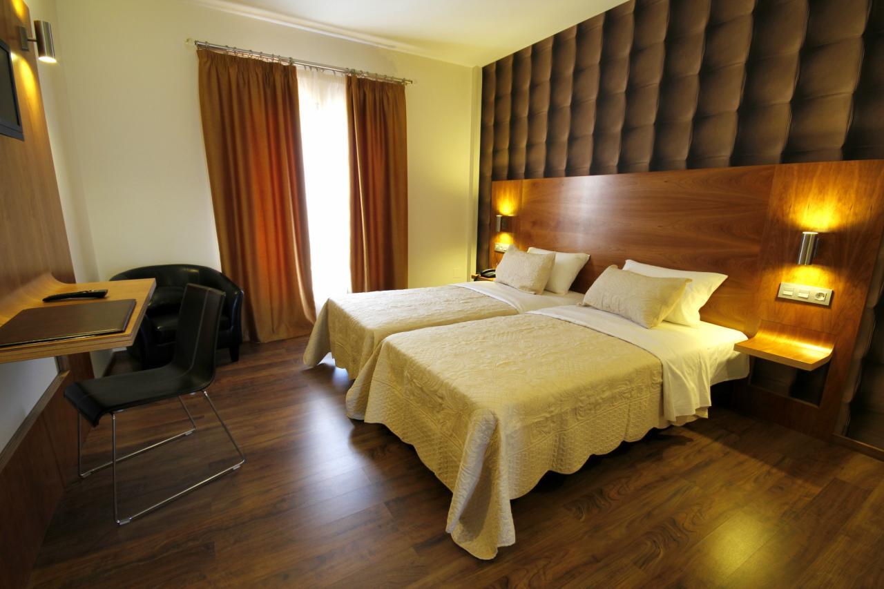 Hotel Boutique Villa Erina By Bossh Hotels - Adults Recommended Манилва Экстерьер фото