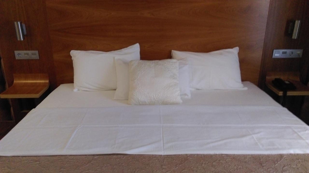 Hotel Boutique Villa Erina By Bossh Hotels - Adults Recommended Манилва Экстерьер фото